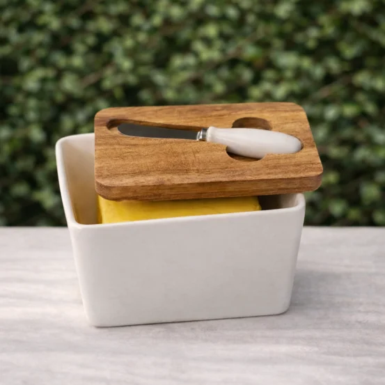 Маслянка з кришкою та ножем