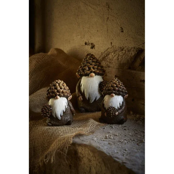 Домовеня-шишка коричневе з шишкою